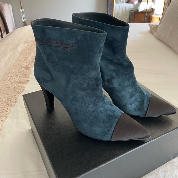 Chanel Blue/Black Size 42 Short Boots - Picture 2 of 7